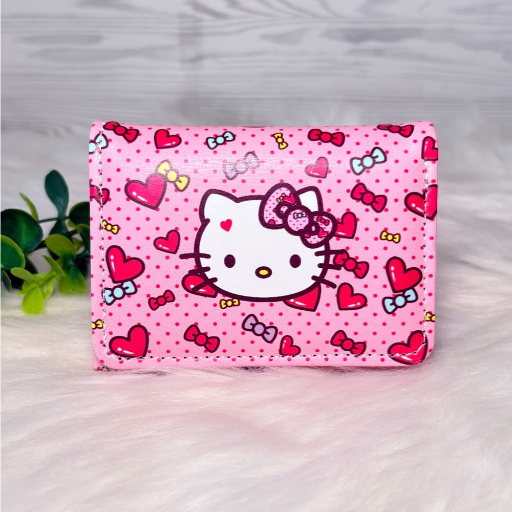 Hello Kitty Pink Heart Pattern Bifold Wallet‎ - Picture 3 of 9